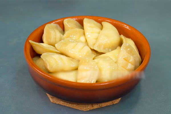 Вареники с адыгейским сыром без варки